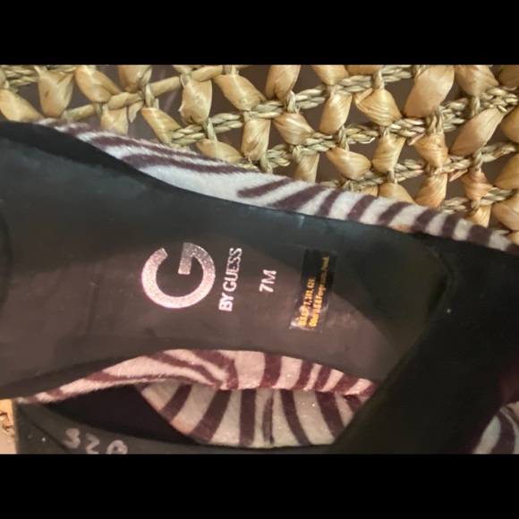 Guess zebra striped platform stilettos - Picture 4 of 12